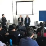 PALESTRA A UNIVERSITÁRIOS